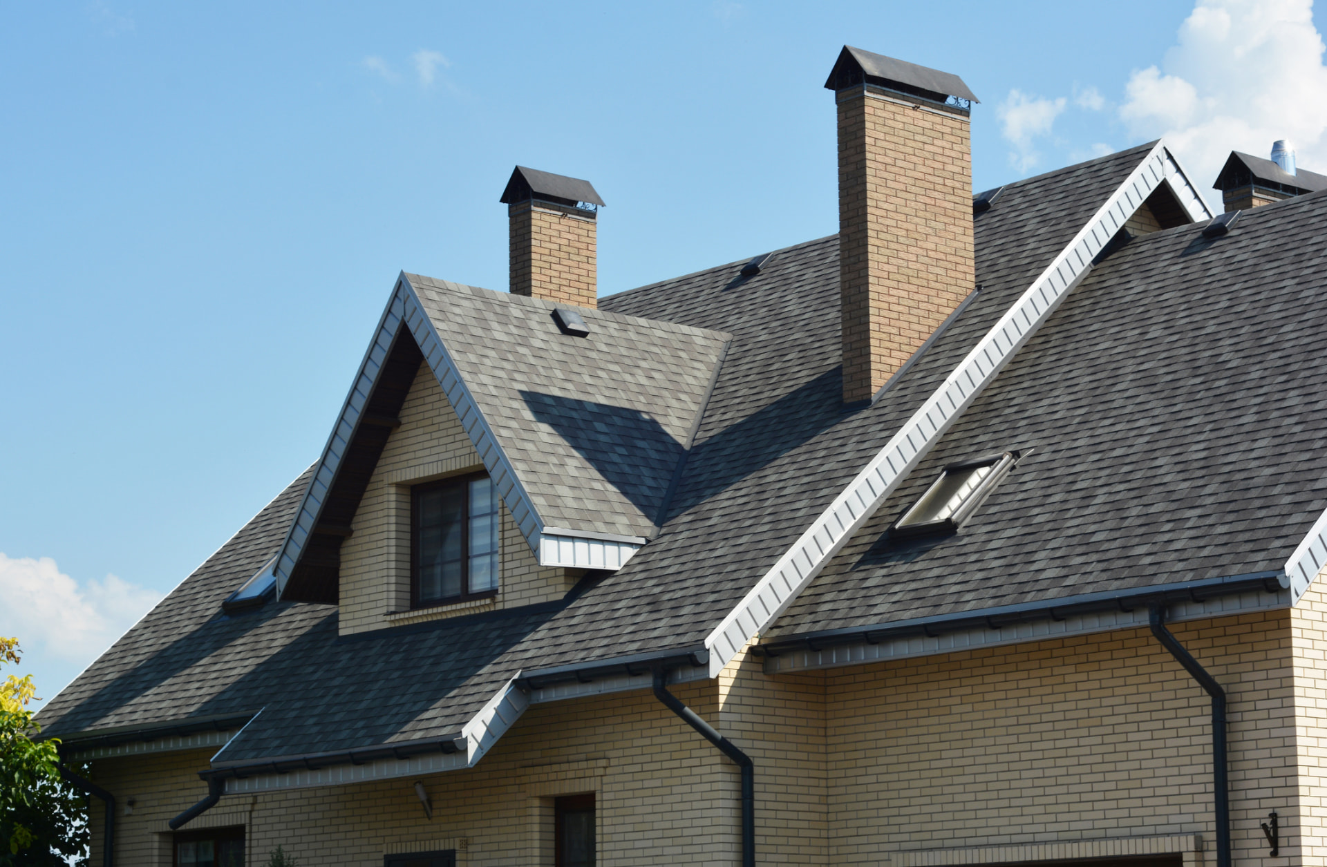 Asphalt Shingle Roof Replacement service by AIM Roofing in Mesquite, Texas